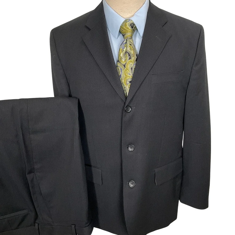 Banana Republic Suit Mens 42S Black Pinstripe Wool 2 Button Business Formal‎